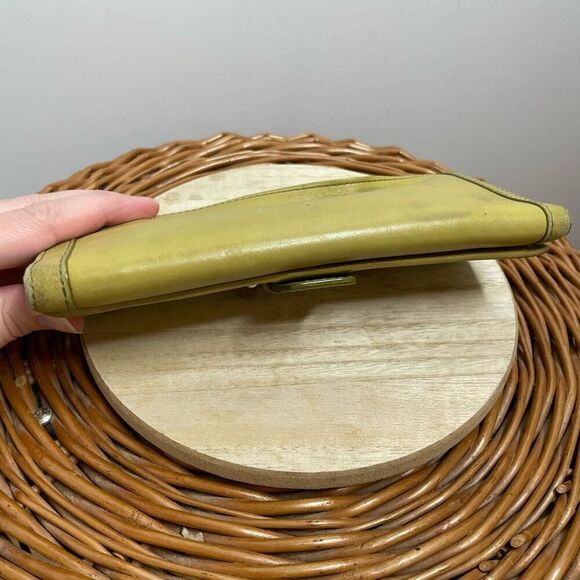 Coach Soho Tan Leather Buckle Flap Closure Long Wallet Green Yellow Clutch - Picture 8 of 9